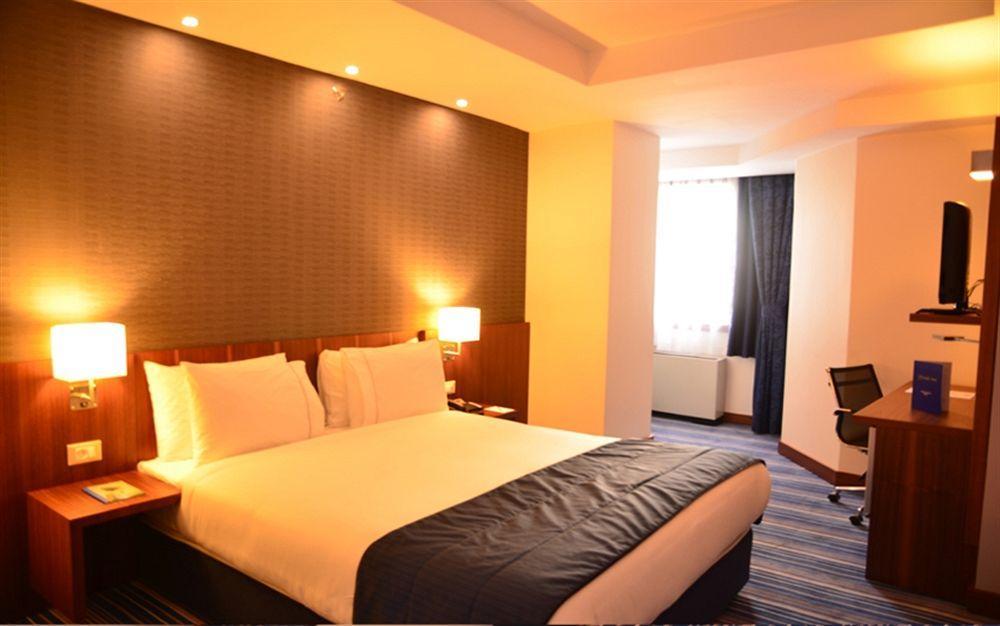 Taxim Express Bosphorus Hotel Stambuł Zewnętrze zdjęcie